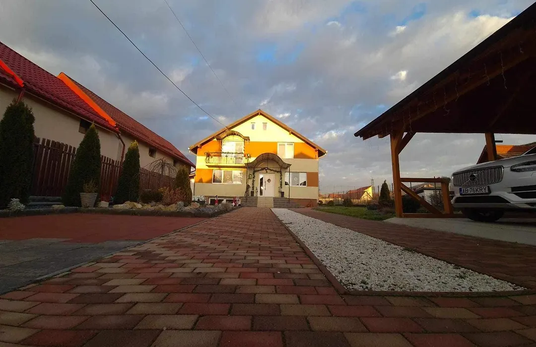 Gold Residence-1